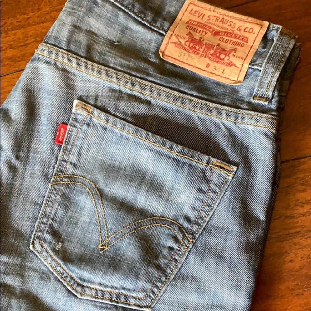 Men’s Levi Jeans 34x 32